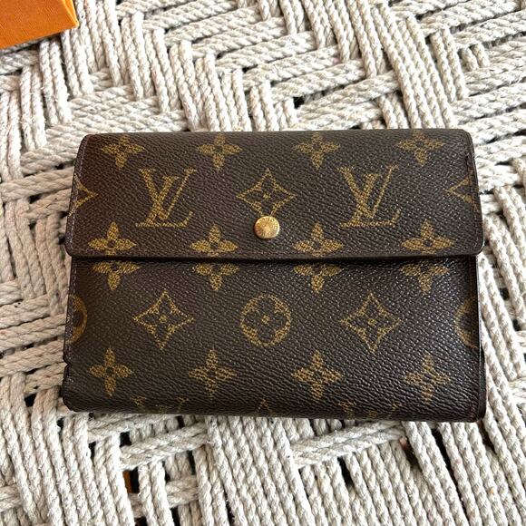 Louis Vuitton Monogram Brown Wallet - Picture 13 of 13